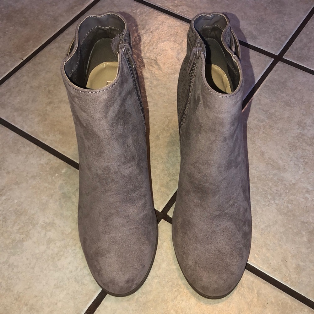 NWT size 8.5 NEW